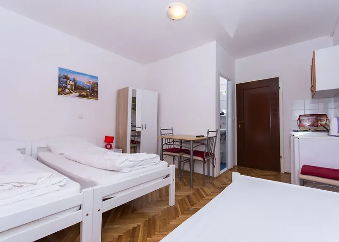 Apartament Balote *